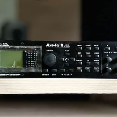 Fractal Audio Axe-FX II XL+ with Controller 2015 - 2018 - Black image 1