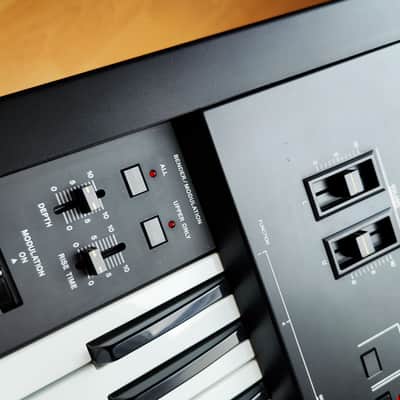 Roland MKB-200 61-Key MIDI Keyboard Controller for MKS-70 MKS-80 vintage gear collectable image 6