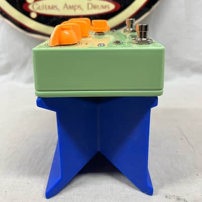 Analog Noir Dual MkI mk1 v1 Tone Bender Rangemaster Treble Booster Pedal with Box - Pastel Green with Neon Orange Knobs image 6