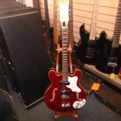 Mosrite Celebrity 1966 Red image 2