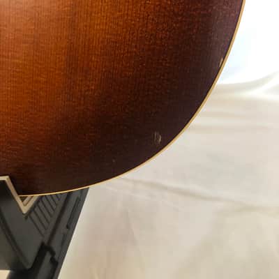 Art & Lutherie CW Cedar Antique Burst QI Cedar Antique Burst w Tonewood Amp image 8