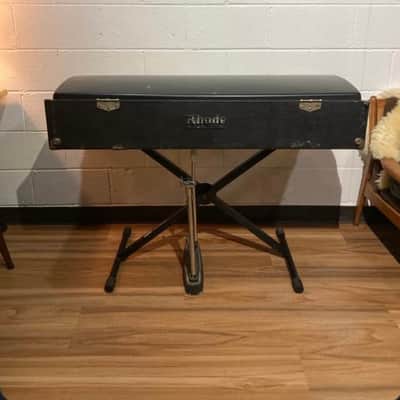 Rhodes Mark I Stage 73-Key Electric Piano 1975 - 1979 Black Rounded Top image 4