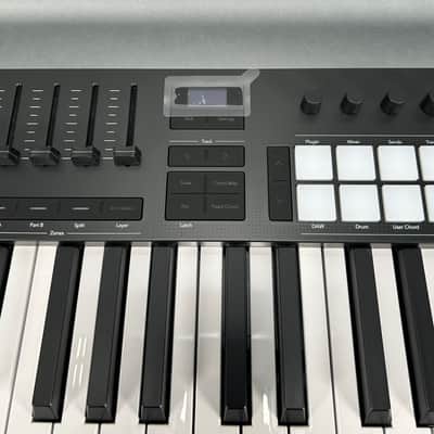 Novation Launchkey 49 MKIV MIDI Keyboard Controller - Black image 8