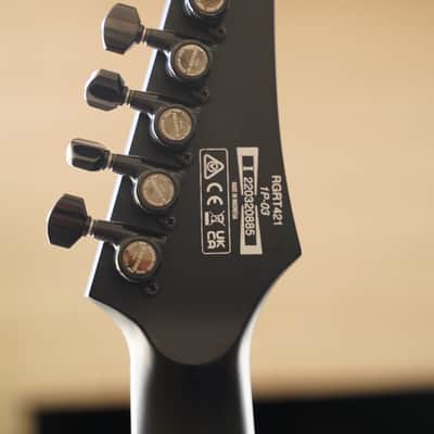 Ibanez EVERTUNE RGRT421 with Bare Knuckle Ragnaroks - Weathered Black image 3