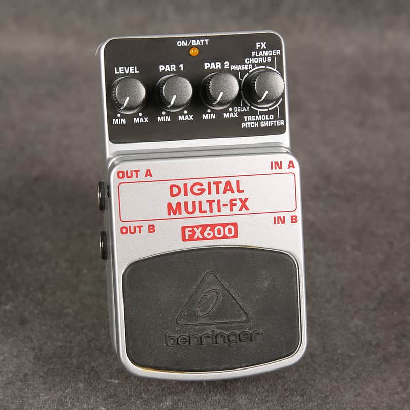 Behringer FX600 - 2nd Hand image 1