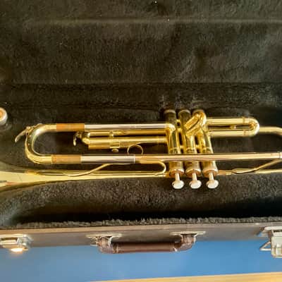 Yamaha YTR-2320 Trumpet w/ Mute & O.H.S.C. image 7