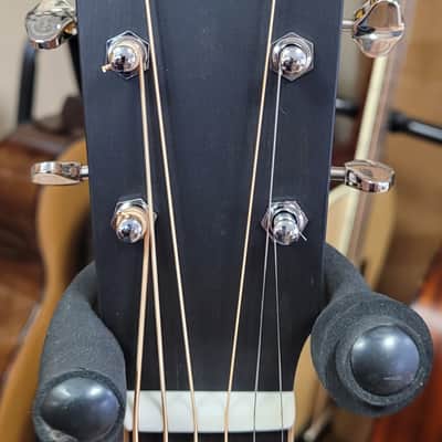 Larrivee D-40 with Moonwood top image 5