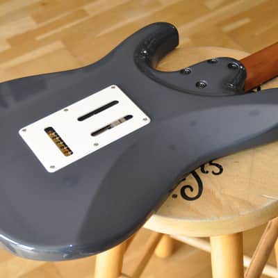 IBANEZ AZ2204NW GRM Gray Metallic / Prestige Series Made In Japan / AZ Stratocaster Type / AAZ2204NW-GRM / F2427309 image 11