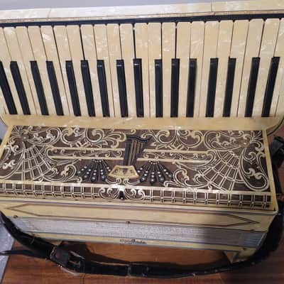 Vintage C. Firardo Italian Piano Accordion w/ Original Case Art Deco Pearloid Project image 9