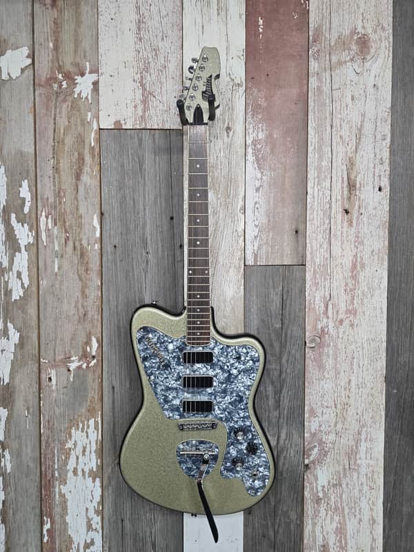 Italia Modena 2010s - Silver Sparkle with Black Back image 1