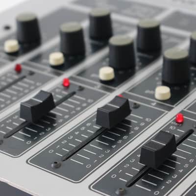Stanford 751 "Silver Shadow" Analogue DJ Mixer image 4