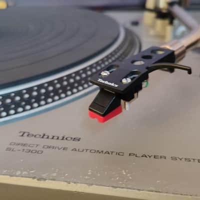 Technics SL1300 turntable in very good condition, serviced - 1980's image 4