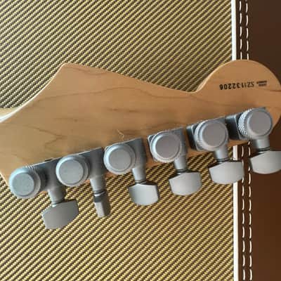 Fender Jeff Beck Artist Series Stratocaster with Hot Noiseless Pickups 2001 - Present - Surf Green image 25