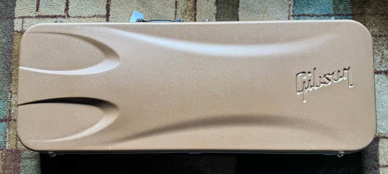 Gibson Gibson Gold Concept Les Paul Less Plus Hardshell Case 2015 - Gold 2015 - Gold image 1