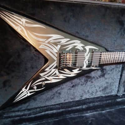 BC Rich KKV Neck-Thru Tribal image 4