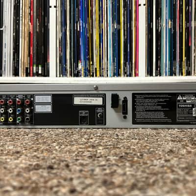 Toshiba SD-V592SU DVD/VHS Combo Player VCR Recorder No Remote TESTED READ image 11
