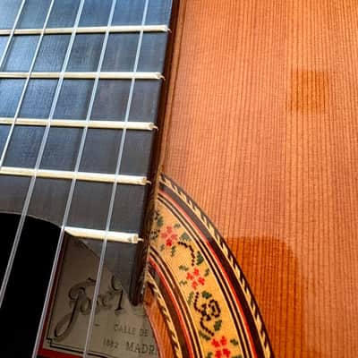 Jose Ramirez R2 1996- Classical Guitar Natural Exceptional Example image 6
