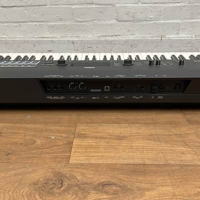Korg Kross 2 88 Key Synthesizer Workstation, Matt Black; Serial No: 9065 | B Stock image 11