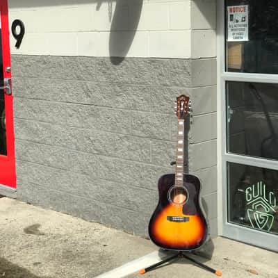 Guild D40T (Traditional) Deluxe GSR Sweetwater image 2