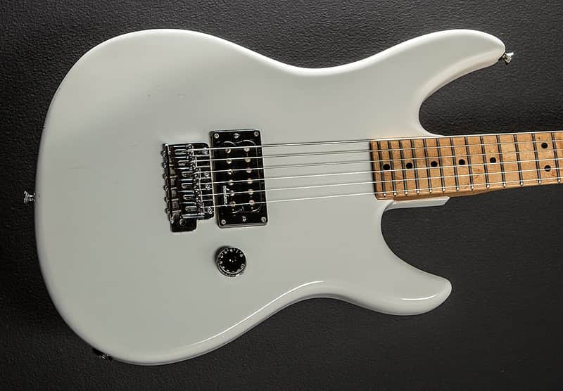Peavey Patriot With Tremolo image 4
