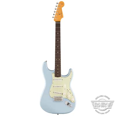 Fender Limited Edition Vintera II Road Worn '60s Stratocaster 2025 - Sonic Blue image 3