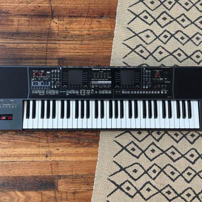 Roland E-A7 Expandable Arranger