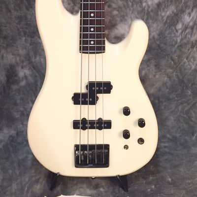 1987-1988 Fender Power Jazz Bass Special White - MIJ E-Series image 2