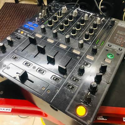 Pioneer DJM-800 - Four Channel Professional DJ Mixer image 1