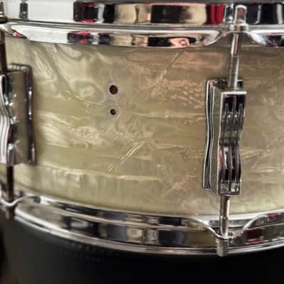 Ludwig Jazz Fest 14” x 5” Snare Drum  50’s - 60’s  - White Marine Pearl Trans Badge image 10