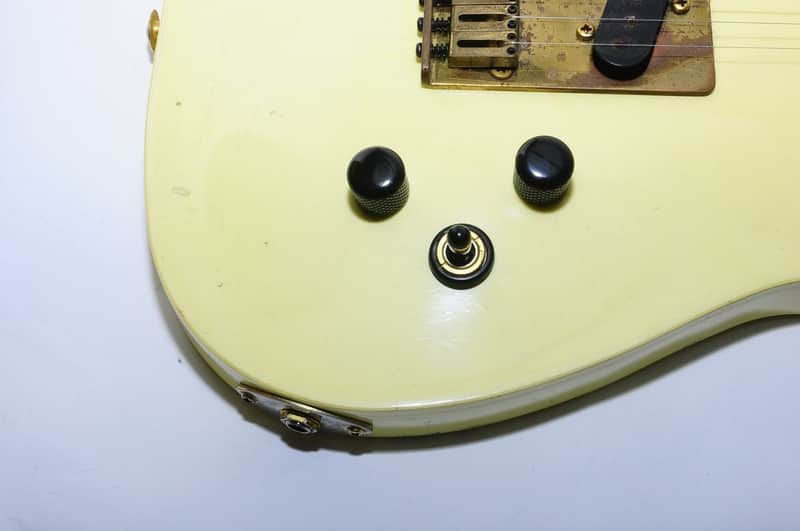 Greco –Guitar Device with Spirit Energy TRS-60 Electric Guitar Ref