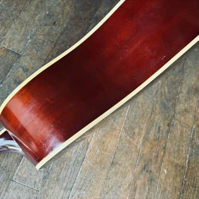 Gibson hummingbird 2003 - Burst image 15