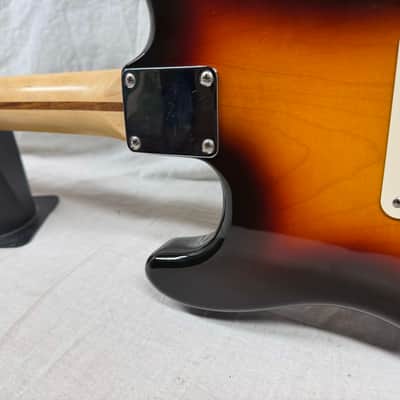 Fender Stratocaster HSS Guitar - Upgraded Electronics / Pickups - MIM Mexico 2004 - 3-Color Sunburst / Maple neck image 12