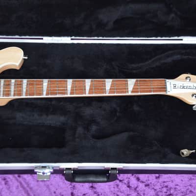 Rickenbacker 620 Mapleglo made in USA * pure vintage tone & look & feel*play those legendary & authentic Ricky sounds* Comes with a gig bag ! *Beyers Best Offers for many brand new Rickenbacker models image 16