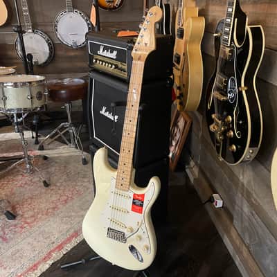 Fender American Strat image 10