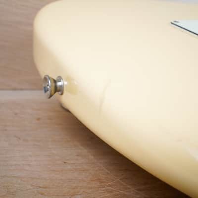 Fender Traditional '60s Stratocaster MIJ 2018 Vintage White Limited Run Made in Japan w/ Bag image 9