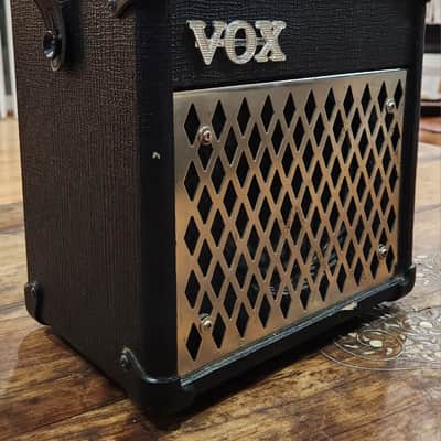 Vox DA-5 Busker Modelling Amplifier 2005-2009 image 2