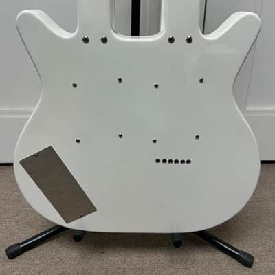 Danelectro Doubleneck 6/12 Reissue 12 String and 6 String - White Pearl image 4