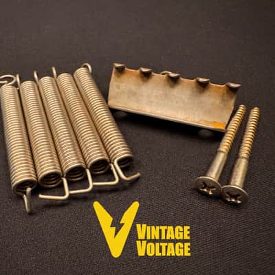 Genuine Fender Pure Vintage Relic Aged Stratocaster Tremolo Spring Claw Kit 099-2084-000 Nickel image 1