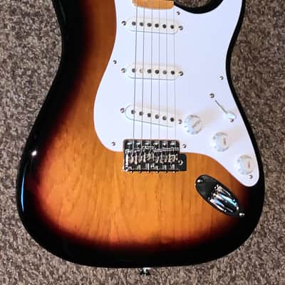 2023 Fender Vintera II '50s Stratocaster with Maple Fretboard Sunburst electric guitar image 4