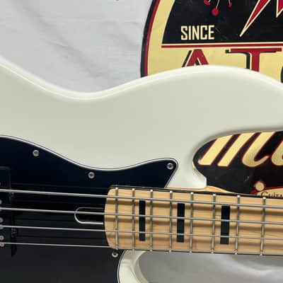 Sire Marcus Miller V7 4- String J-Style Electric Bass image 3