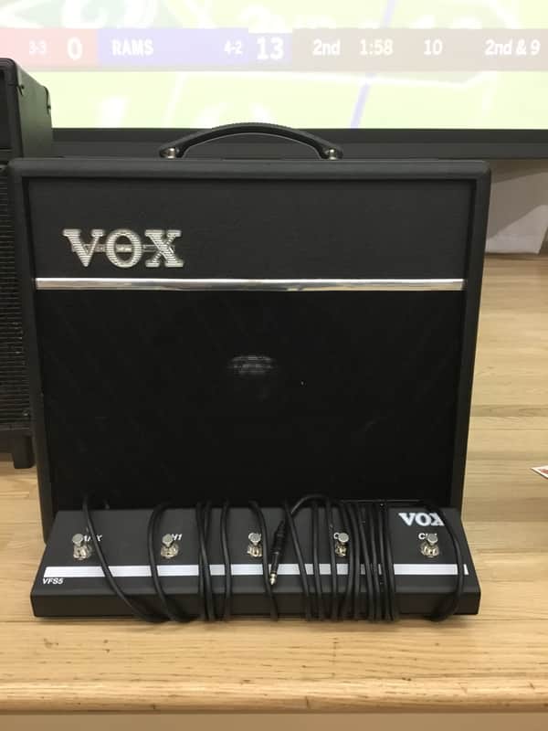 VOX VT 40 t and VST5 footswitch image 1