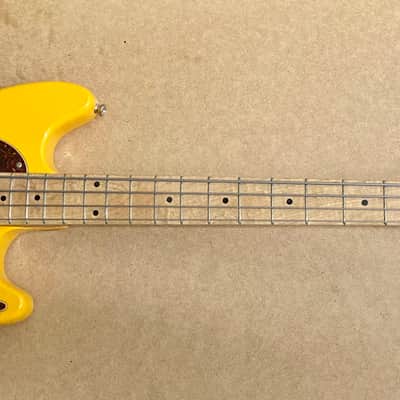 Mustang Bass Guitar - Yellow image 2