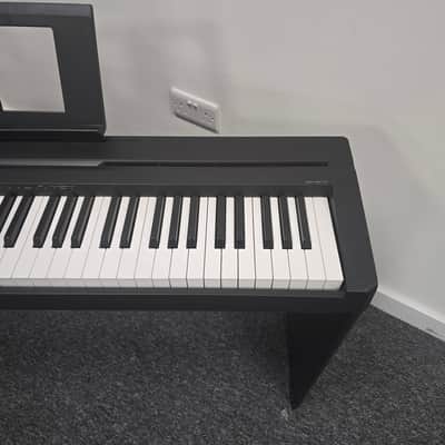 Yamaha P45 Digital Piano Inc Yamaha L85 Stand; Serial No BBCJ02693 | Second Hand image 4