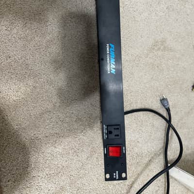 Furman M-8 power conditioner image 3
