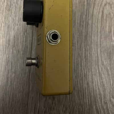 MXR MX-104 Block Distortion + 1979 - Yellow image 3