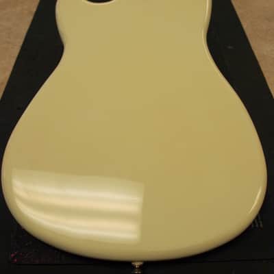 Fender Duo Sonic Reissue 1993 White image 4