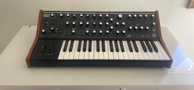 Moog Subsequent 37 Analog Synth 2017 - Present - Black image 1