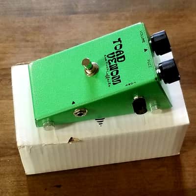 Ear Fuzz Effects Toad Venom 2021 - Green image 3
