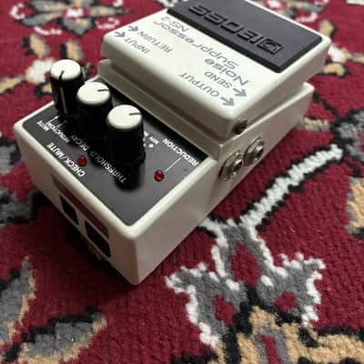 1993 BOSS NS-2 Noise Suppressor Guitar Effect Pedal Silver Label Taiwan w/ Box image 6