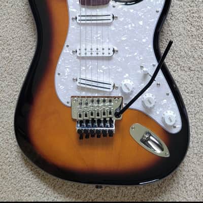 ‘23 Fender | Strat | Dave Murray of Iron Maiden 🧟‍♀️ Signature | 2-Color Sunburst | Mexico 🇲🇽 | Mint! image 2